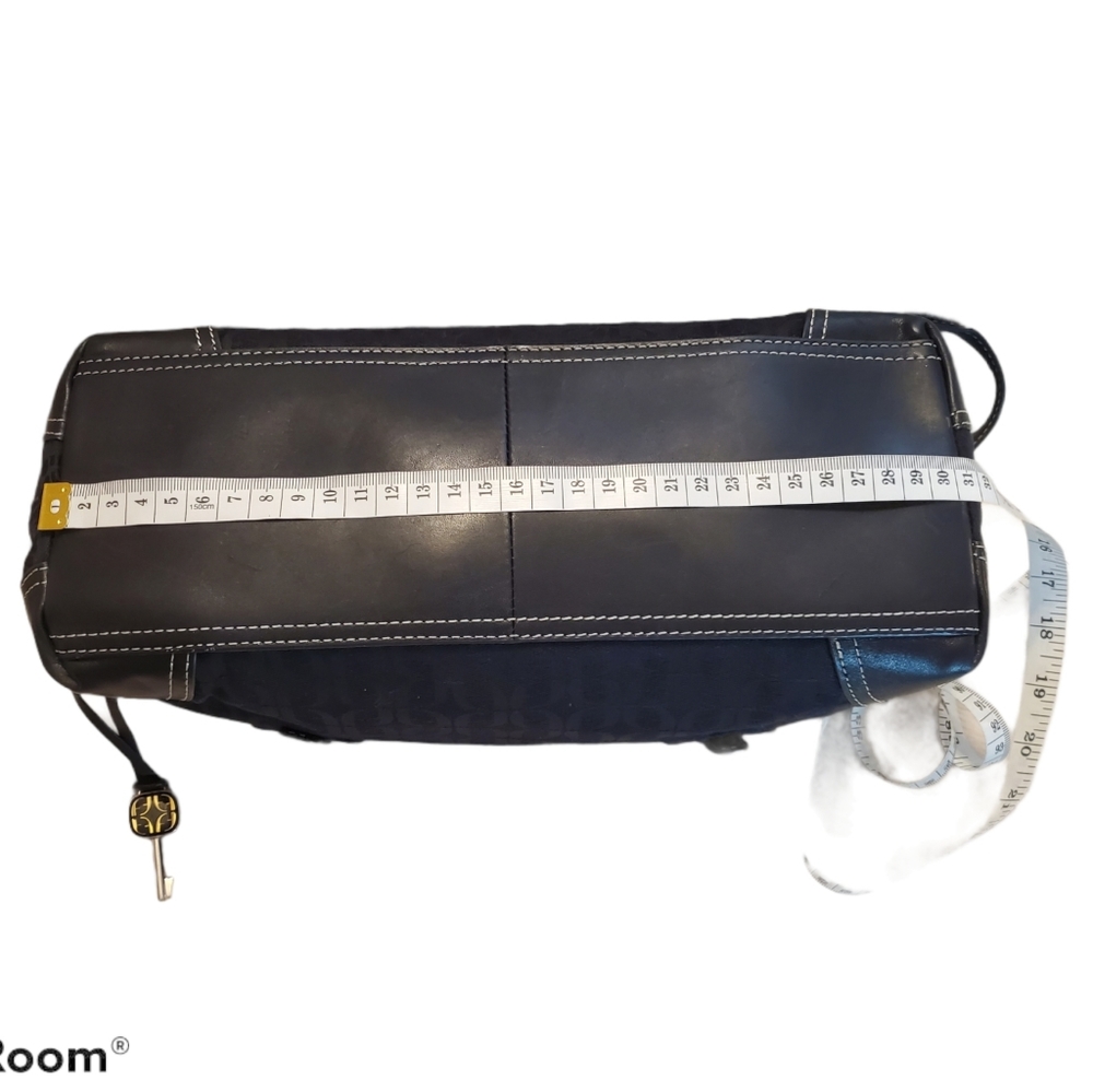 ❤ FOSSIL BLACK  HANDBAG ❤ - Picture 7 of 9